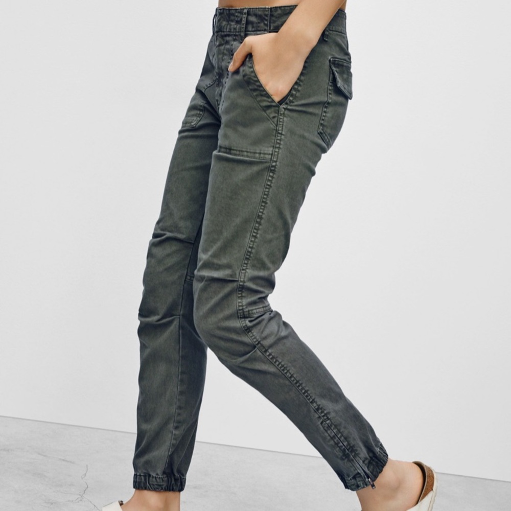 TNA HEROIC Cargo jogger pants in BLACK